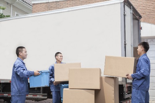 Affordable man and van moving solution in Merton