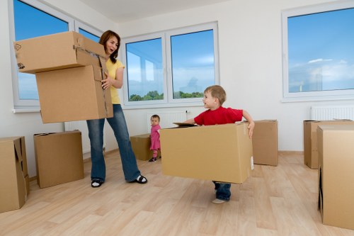 Careful packing and transport support for urgent removals in Merton