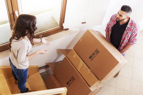 Measuring items for a cubic-yard removal van estimate in Merton