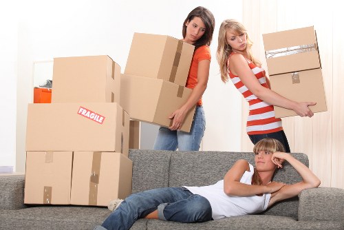 Storage and moving support from removal companies in Merton
